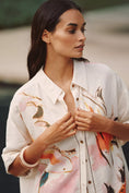 Load image into Gallery viewer, Celandine Linen Blend Buttondown Shirt