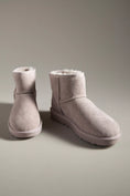 Load image into Gallery viewer, UGG Classic Mini II Boots