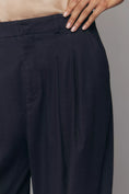 Load image into Gallery viewer, Avery Linen Stretch Pleated Wide Leg Trousers