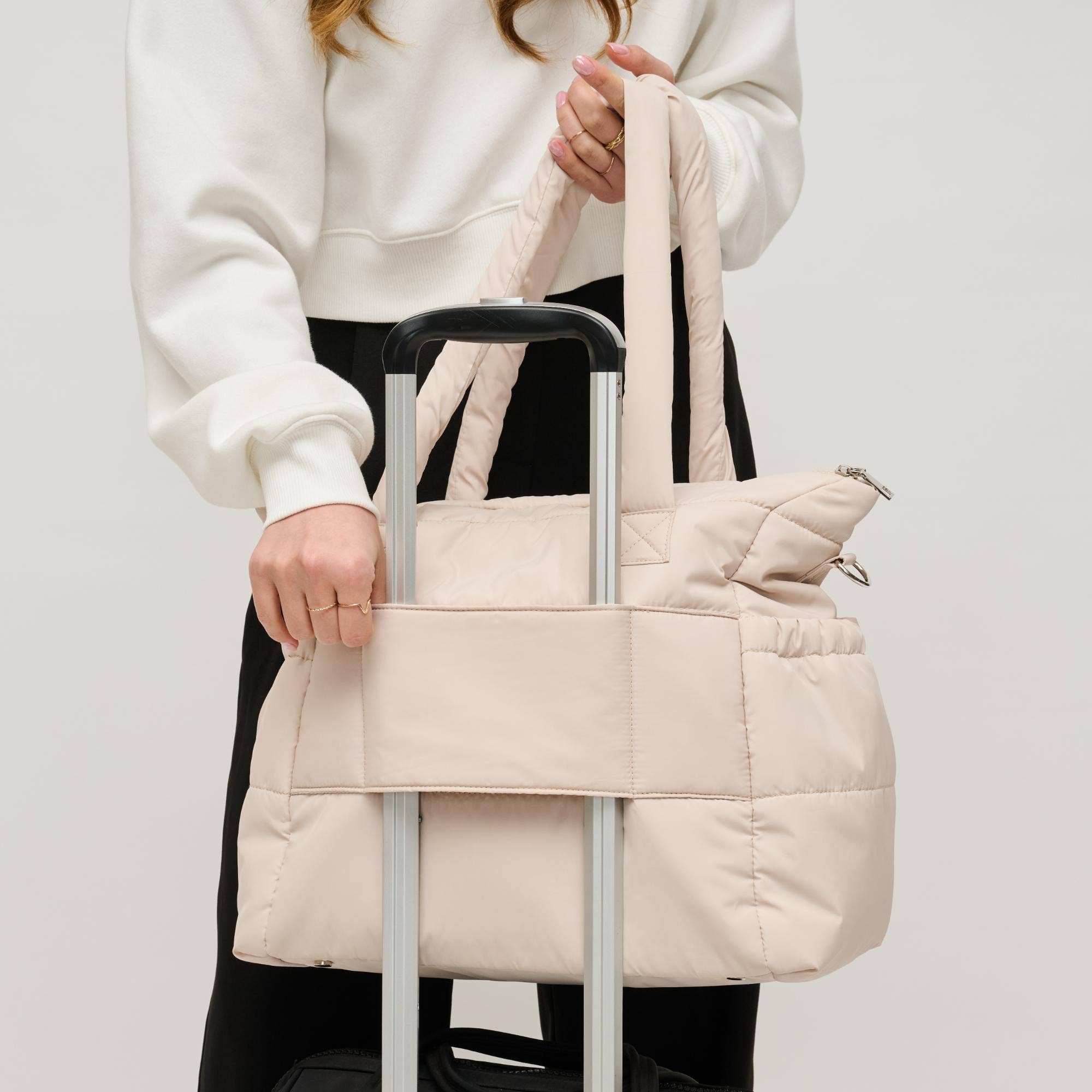 Jetsetter Multi Compartment Travel Tote: Cream