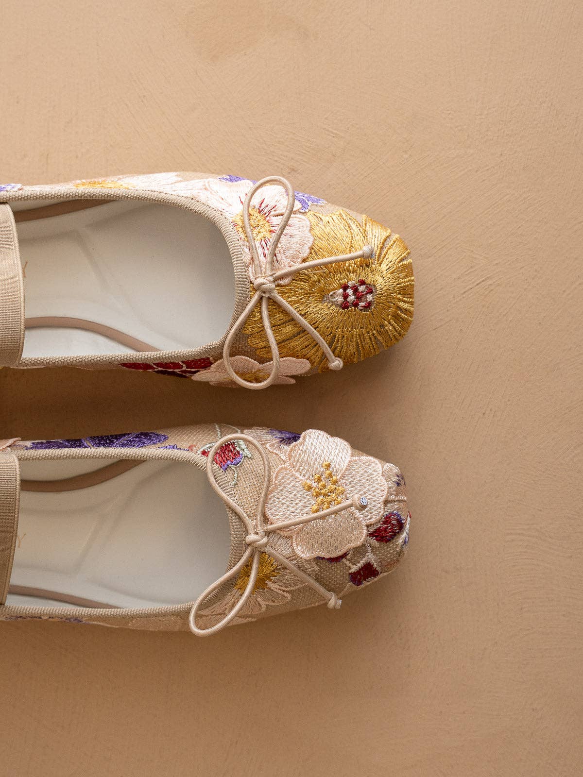 The London | Floral Ballet Pointe Fall Flat