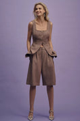 Load image into Gallery viewer, By Anthropologie Pleated Trouser Shorts

