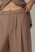 Load image into Gallery viewer, By Anthropologie Pleated Trouser Shorts
