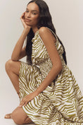 Load image into Gallery viewer, By Anthropologie Sleeveless Poplin Smocked Midi Dress
