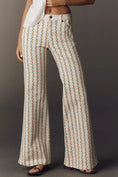 Load image into Gallery viewer, Wrangler 70's Mid-Rise Flare Jeans
