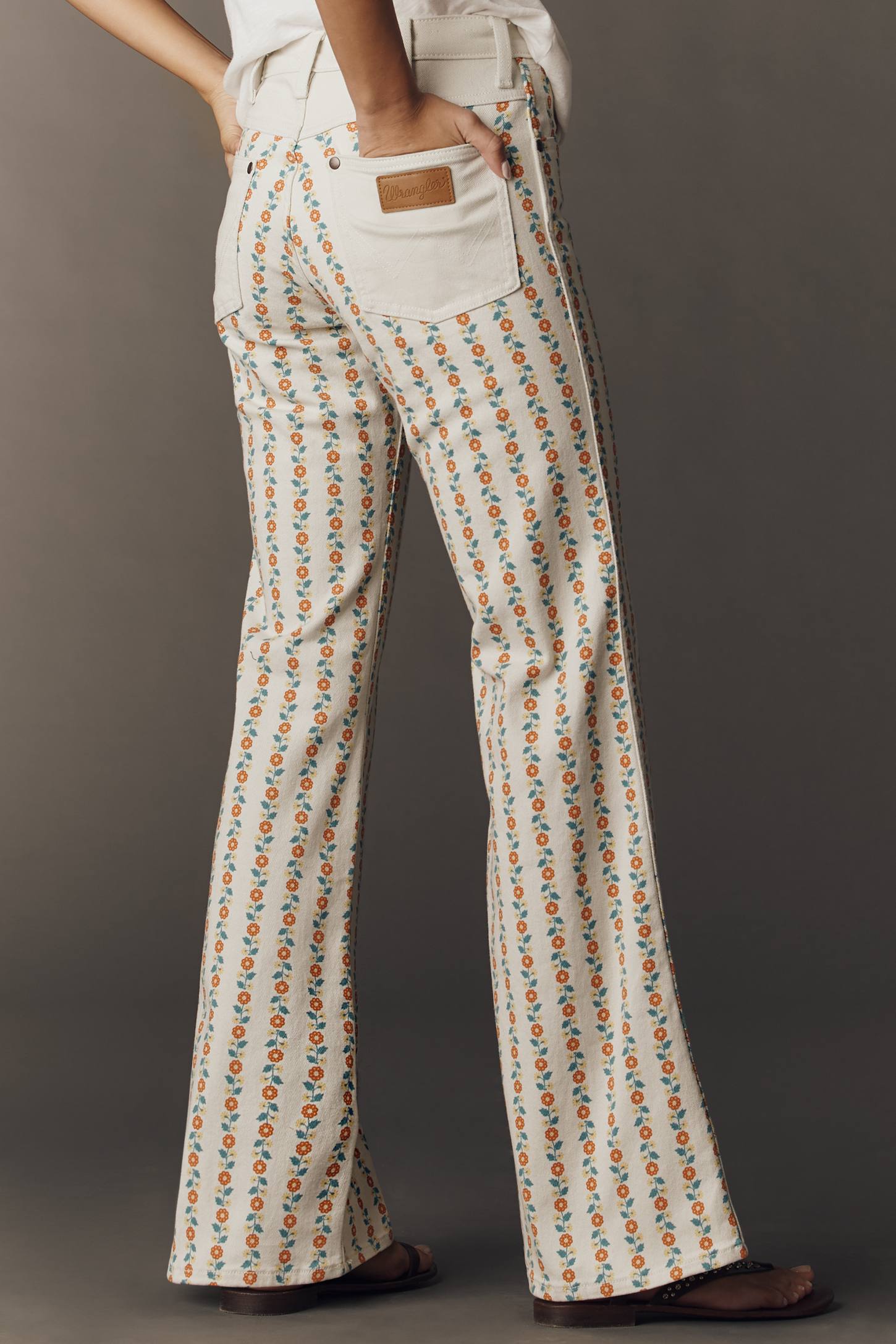 Wrangler 70's Mid-Rise Flare Jeans