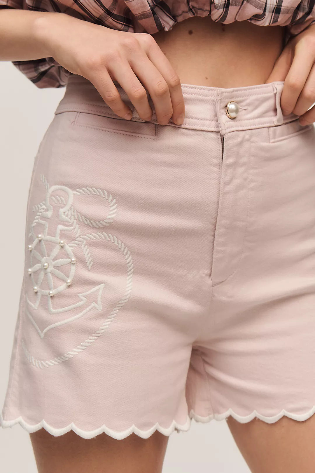The Ettie High-Rise Scallop Hem Shorts by Maeve