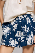 Load image into Gallery viewer, The Avery European Linen Stretch Cuffed Shorts
