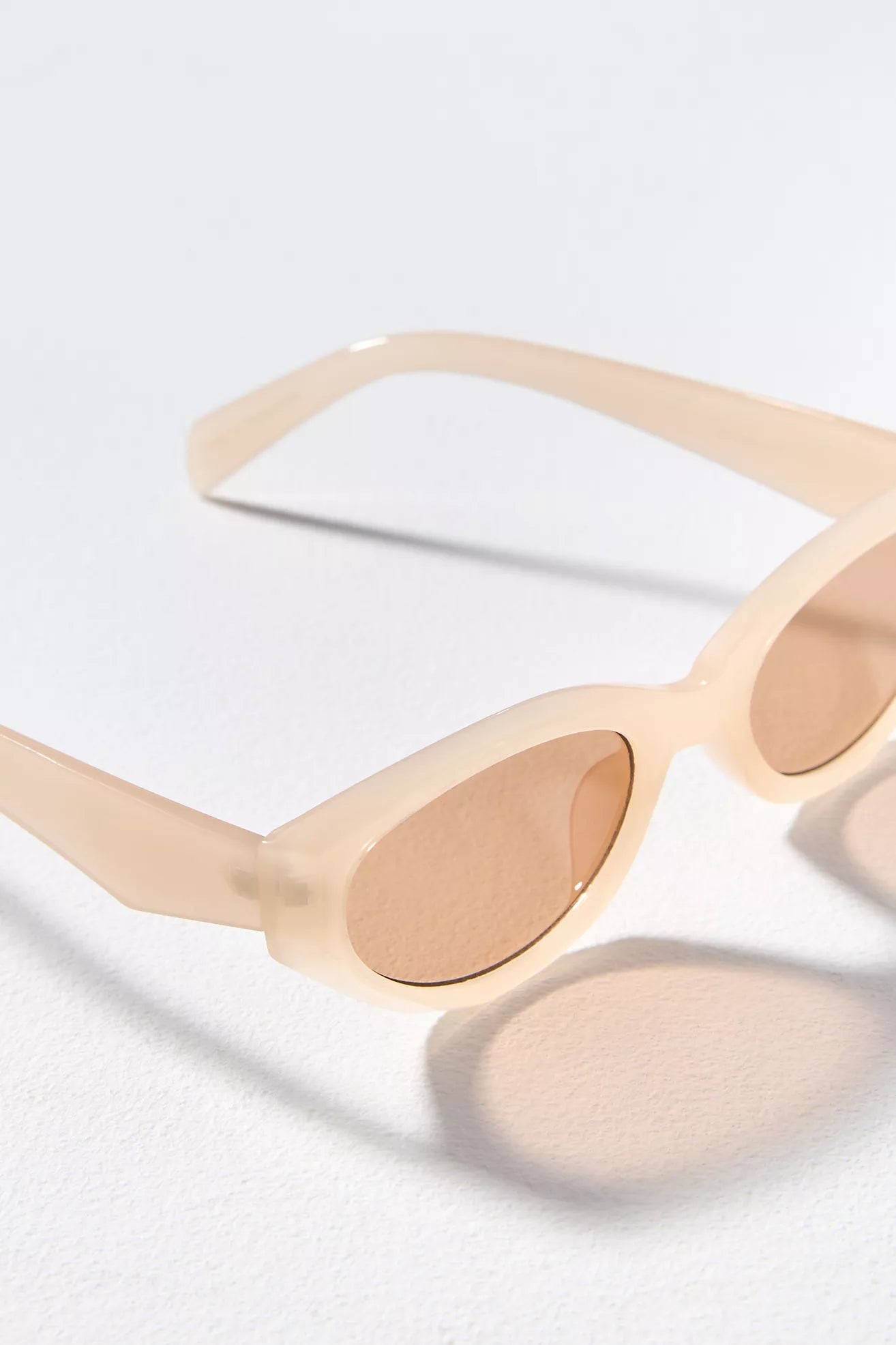 Eyeking Slim Oval Sunglasses