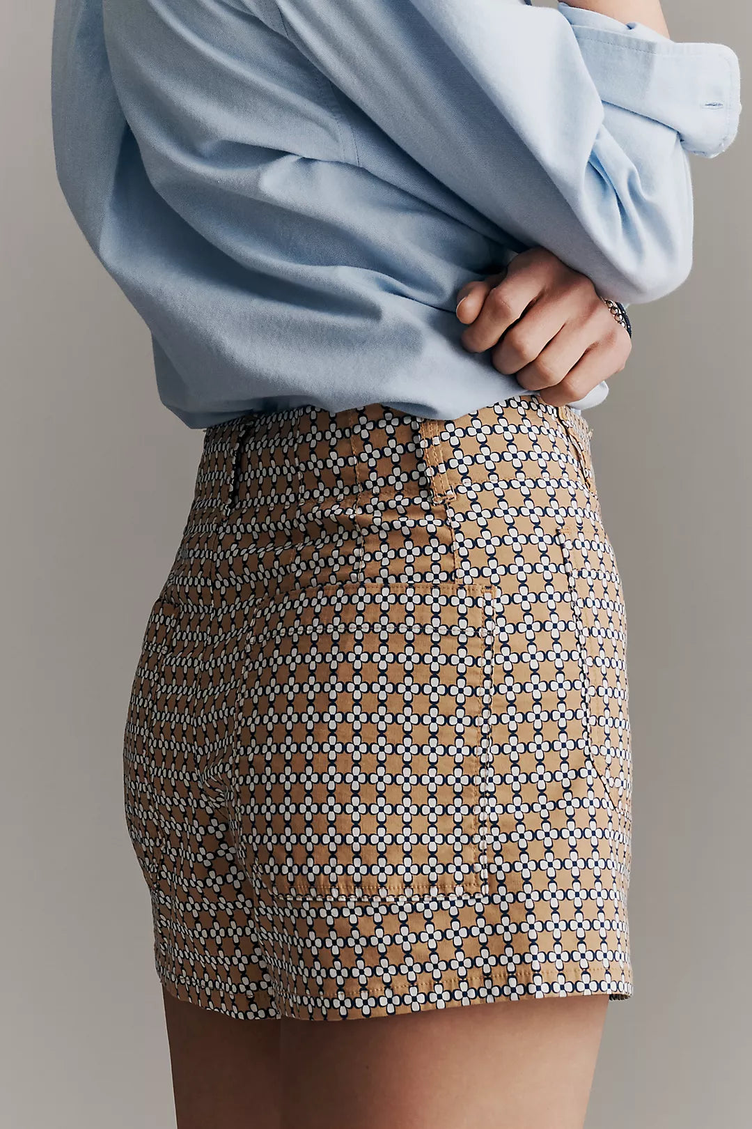Colette High-Rise Shorts in Magic Fabric