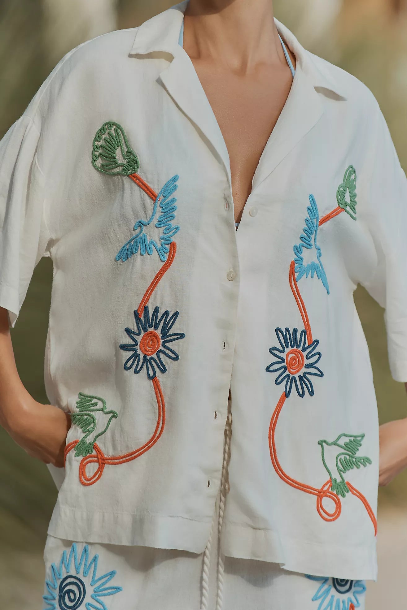 Celandine Linen Embroidered Short-Sleeve Buttondown Shirt