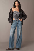Load image into Gallery viewer, Pilcro Mid-Rise Cargo Jeans

