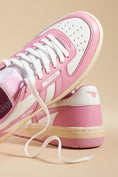 Load image into Gallery viewer, Gola Hawk II Sneakers
