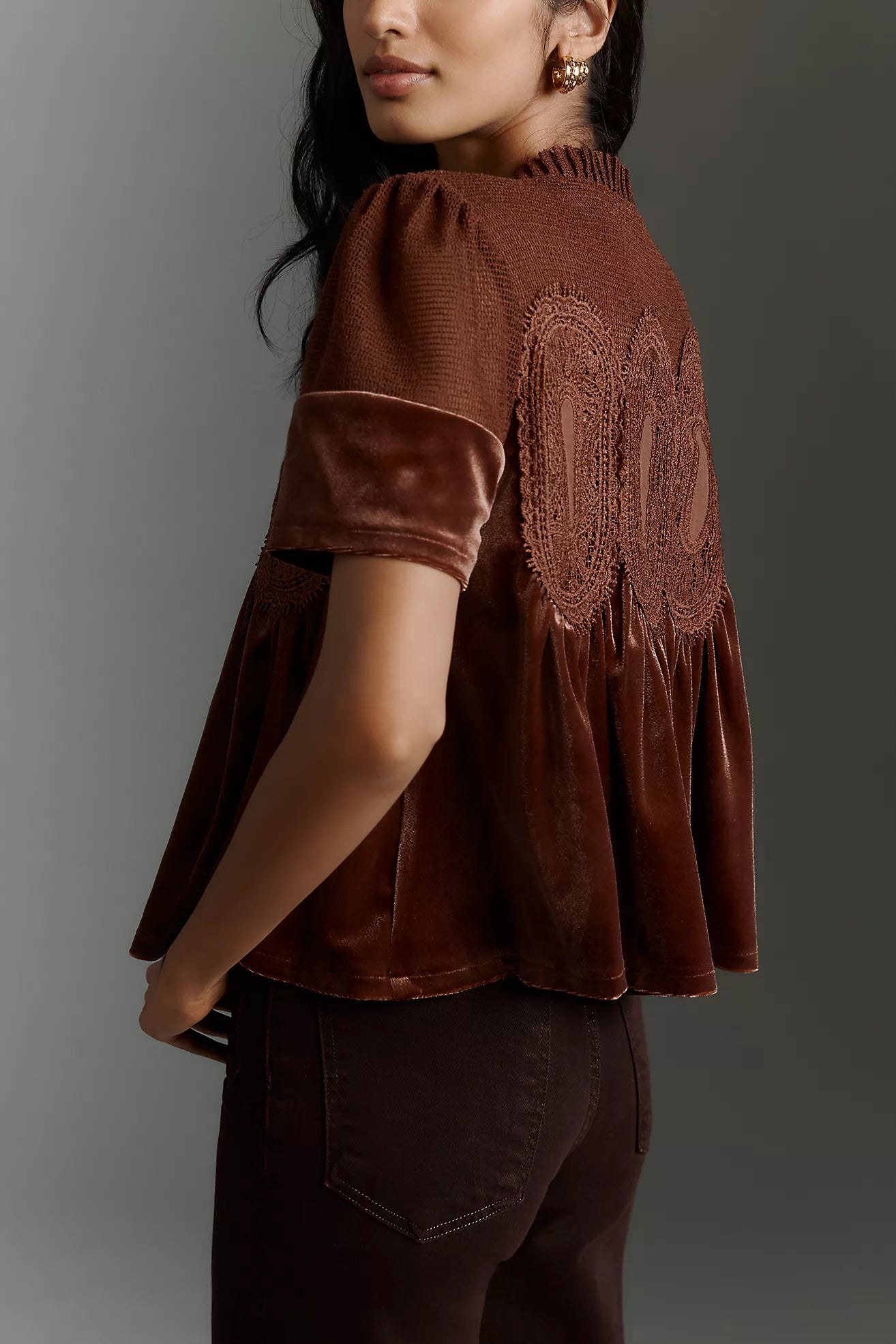 En Elly Velvet Scallop Top