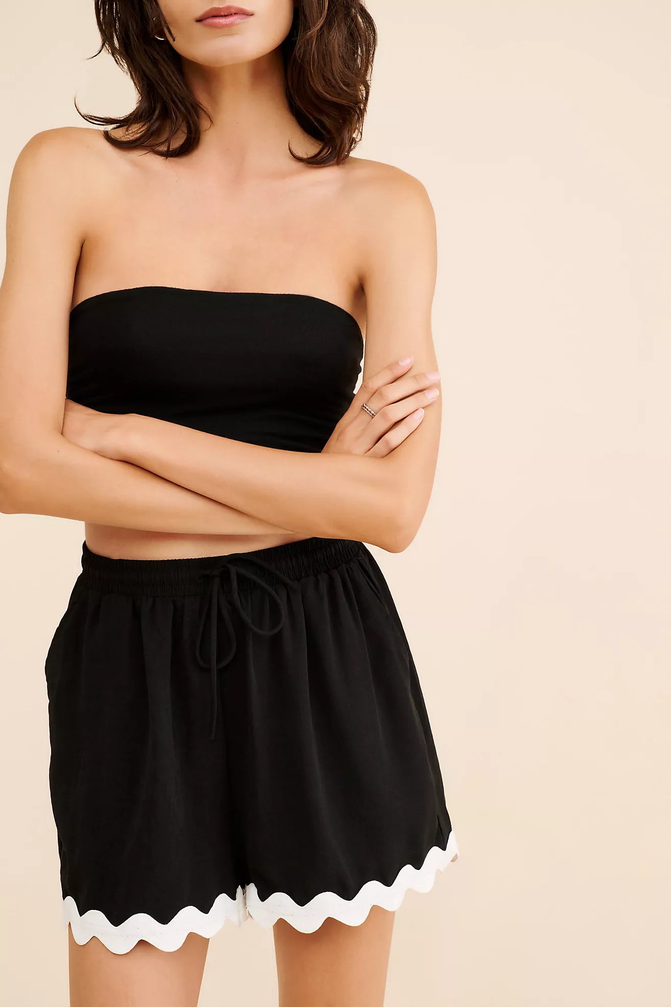 Love + Harmony Majus Scalloped Shorts