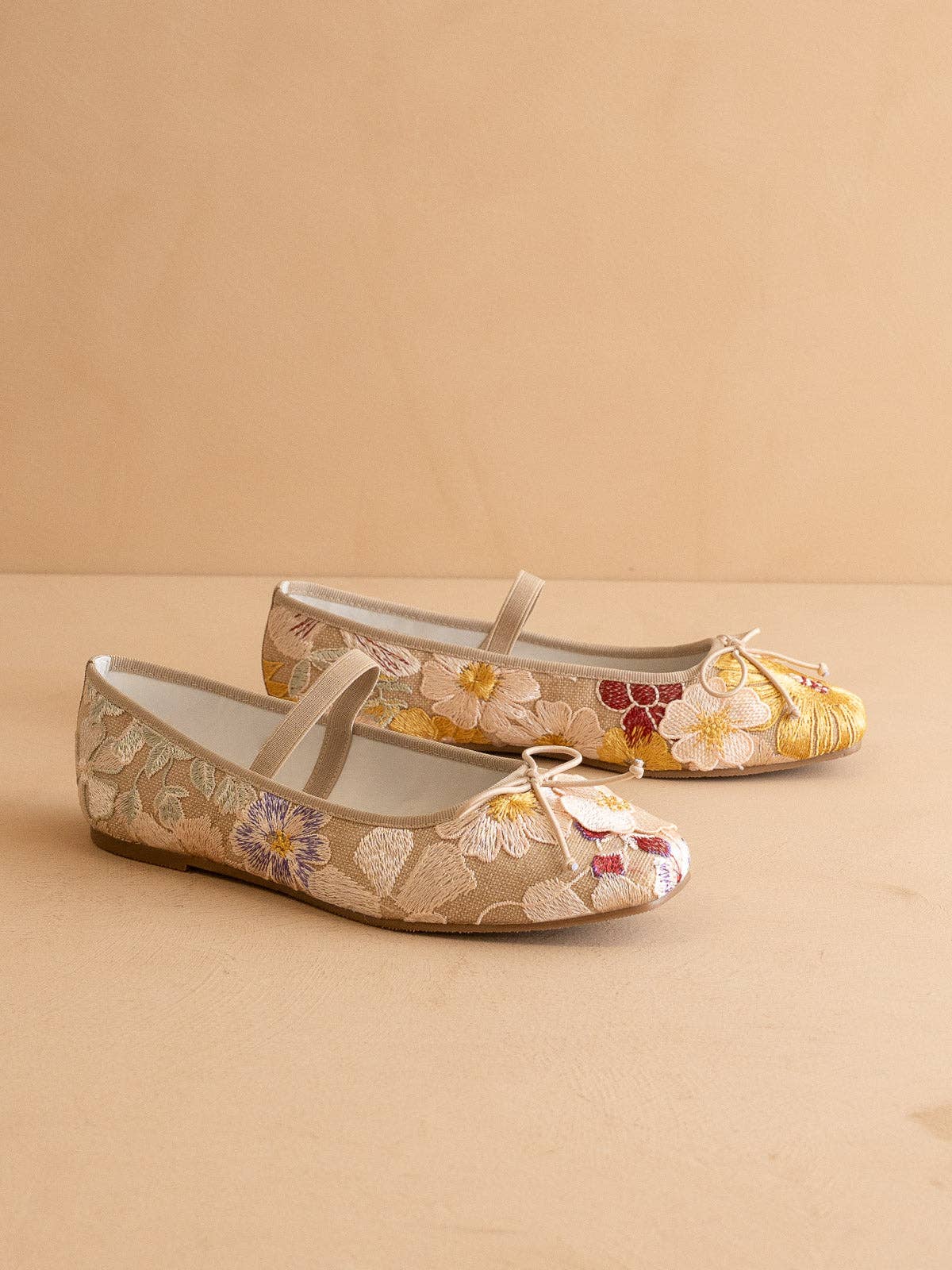 The London | Floral Ballet Pointe Fall Flat