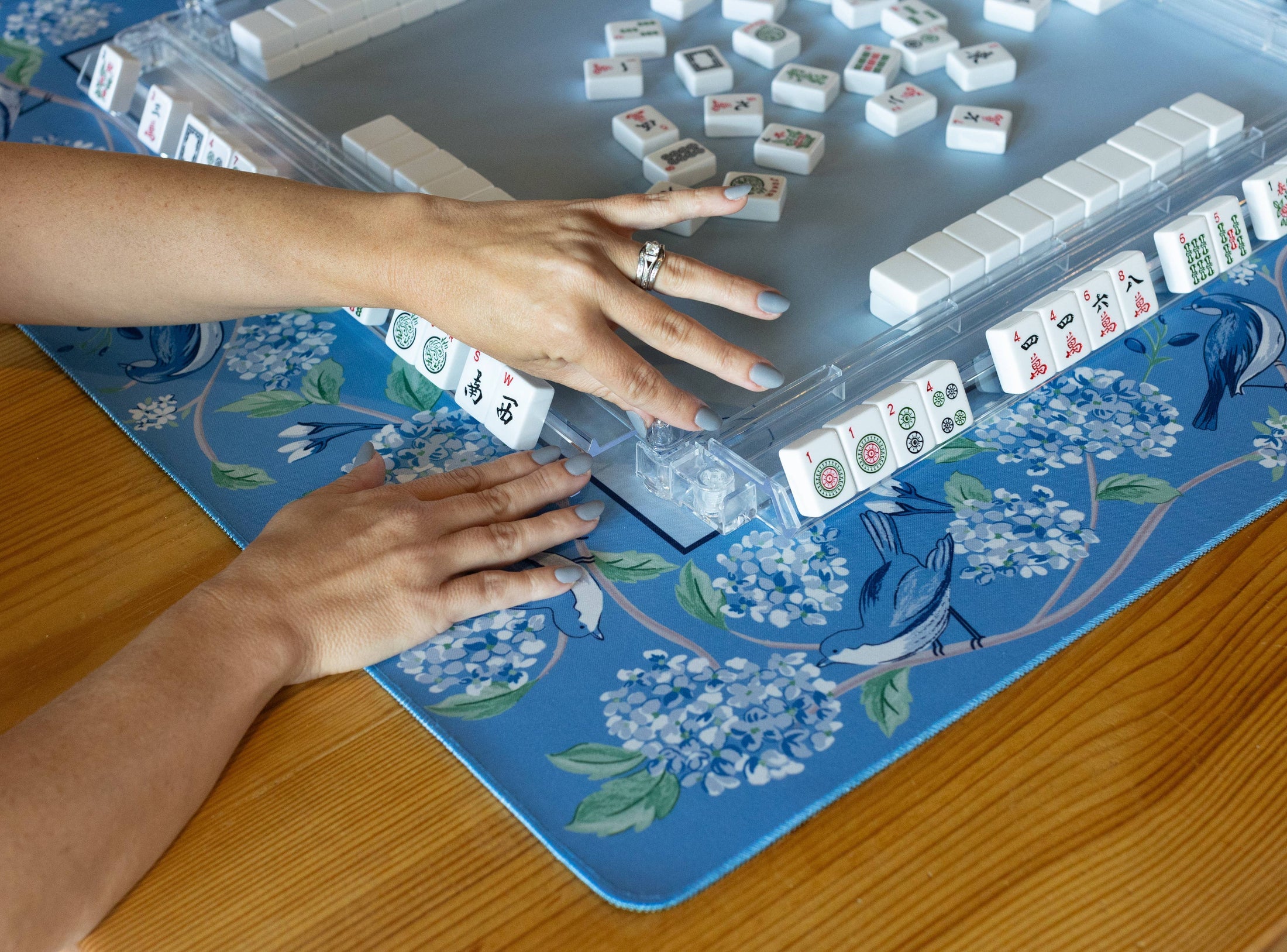 Hutch & Nook Mahjong Mat - Blue & White Bird