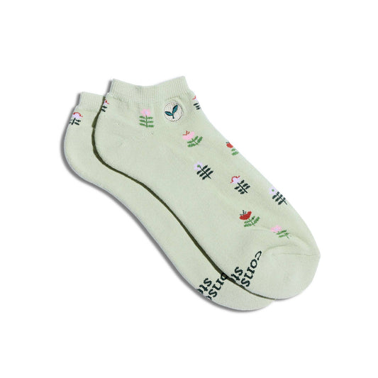 Ankle Socks that Plant Trees (Green Tulips): Medium